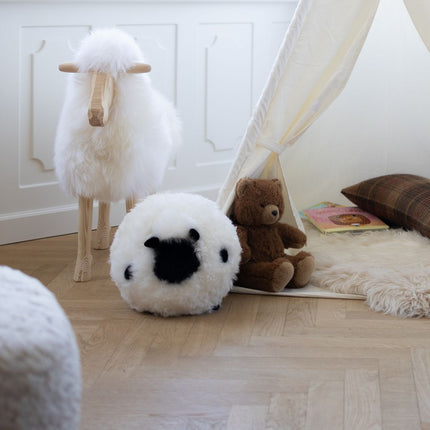 Cute Sheep | Korthåret | New Zealand | D28 cm Beige / hvit