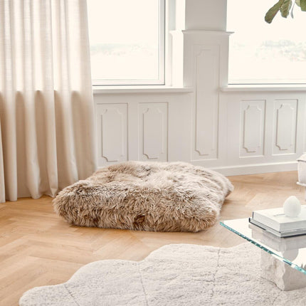 Maxi Float pute | Langhåret | New Zealand | Dobbeltsidig | 90x90 cm Svart