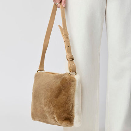 Olivia Maxi Väska Beige