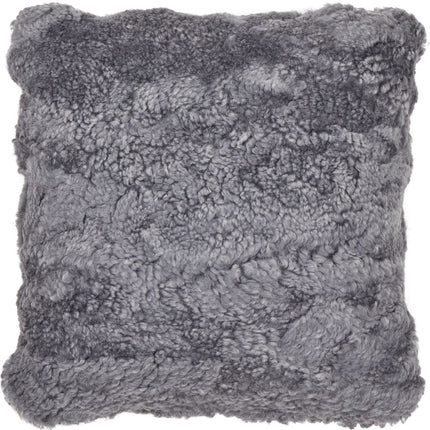 Saueskinnspute i kort ull - dobbeltsidig - 40x40 cm