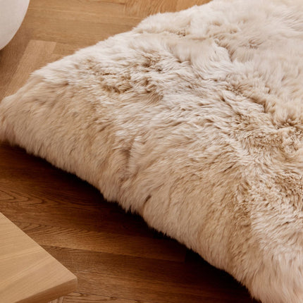 Maxi Float pute | Langhåret | New Zealand | Dobbeltsidig | 90x90 cm Svart