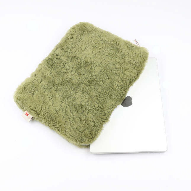 Computer Sleeve ⎮ Saueskinn ⎮ 36 cm x 28 cm