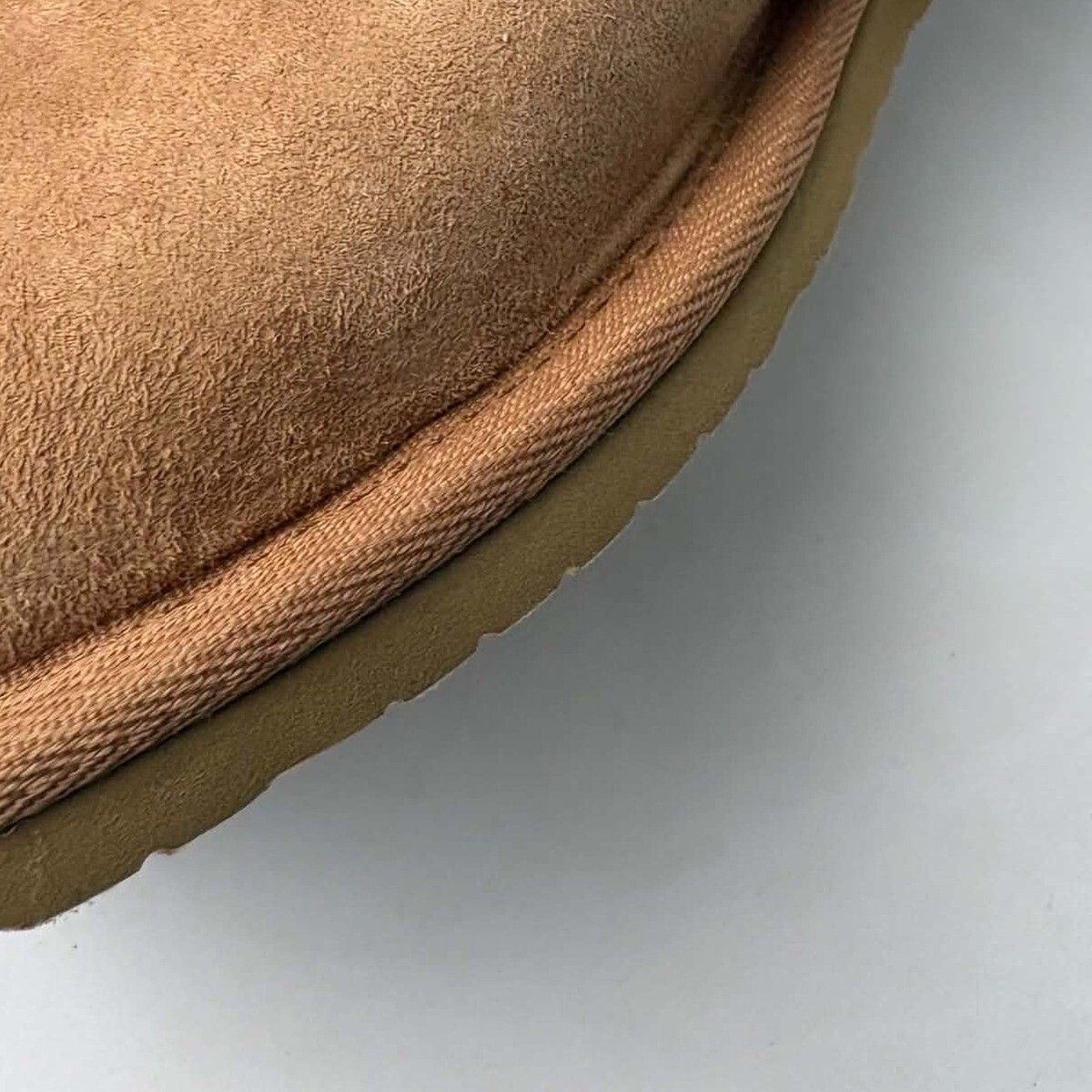 Fluffy krøllete tøfler Kastanje