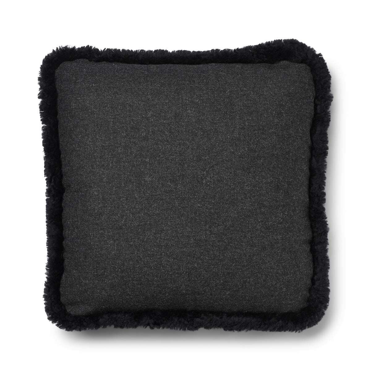 Classic Collection | Ullpute | Korthåret | Dobbeltsidig | 52x52 cm | 34x52 cm Koksgrå / Svart