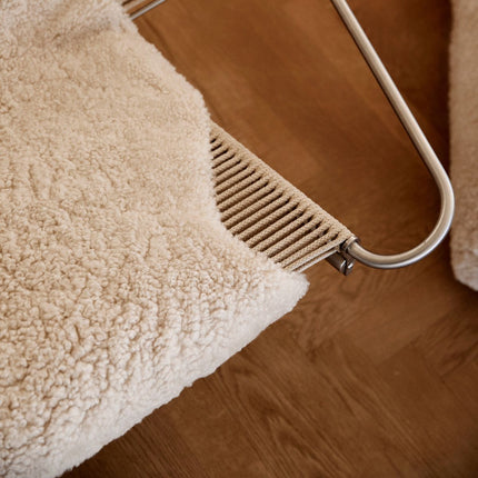 New Zealand saueskinn | Kort krøllet ull | Teppe 115 cm Svart