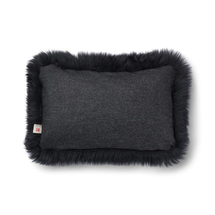 Classic Collection | Ullpute | Langhåret | 52x52 cm | 34x52 cm Koksgrå / Svart