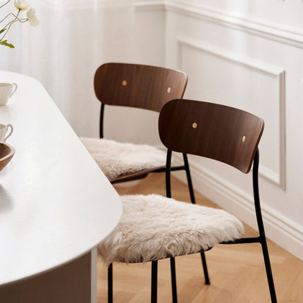 Seteovertrekk i langt saueskinn av ull Lilla