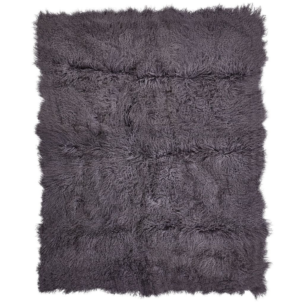 Saueskinnpledd | Krøllet | Tibet | 140x180 cm Mørk grå