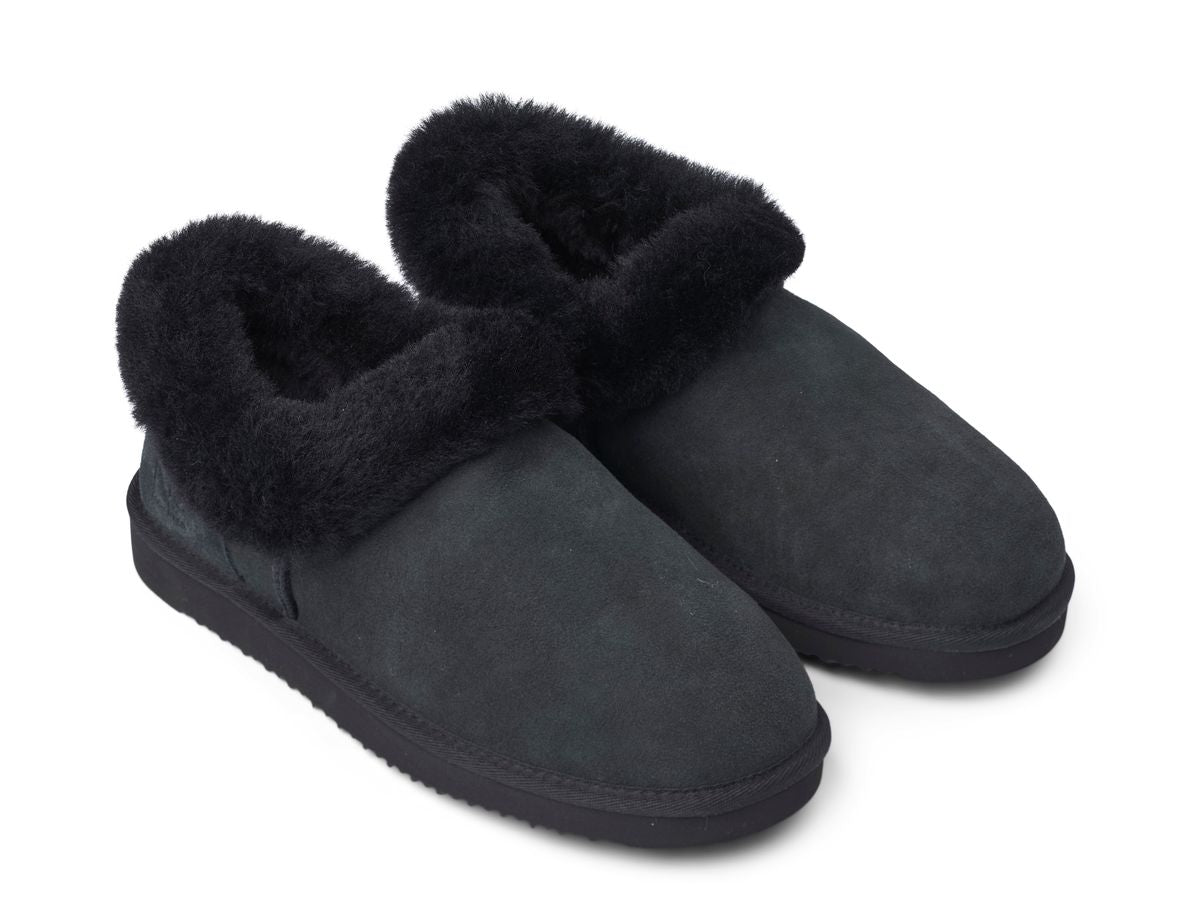 Hard sole slipper