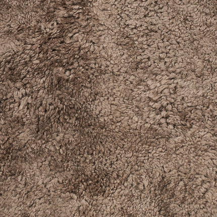 River Saueskinnsteppe | Kort ull 210x150 cm Lysebrun