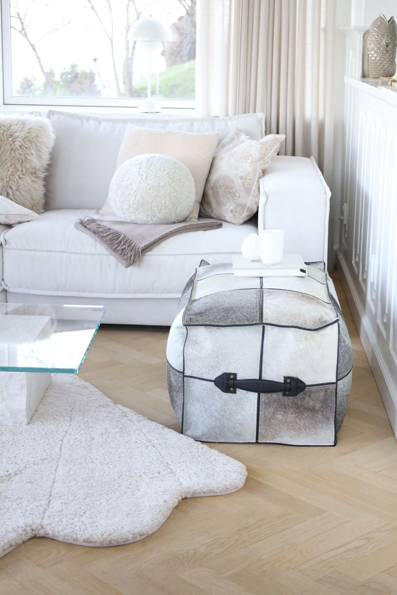 Puff m/håndtak | Kalveskinn | 45x82x38 cm Grå