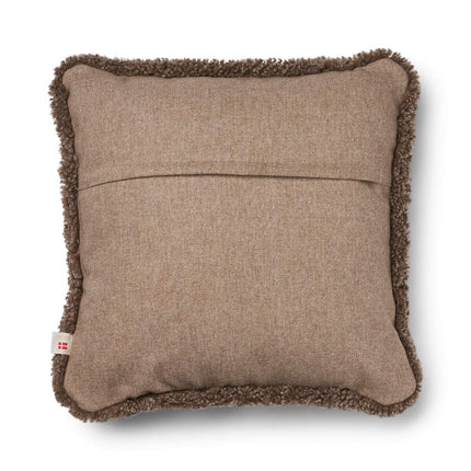 Kort ullpute i saueskinn med SW-bekledning 52x52 cm Beige/Taupe