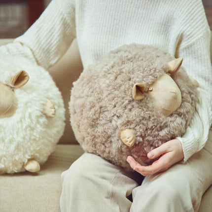 Cute Sheep | Korthåret | New Zealand | D28 cm Beige / hvit