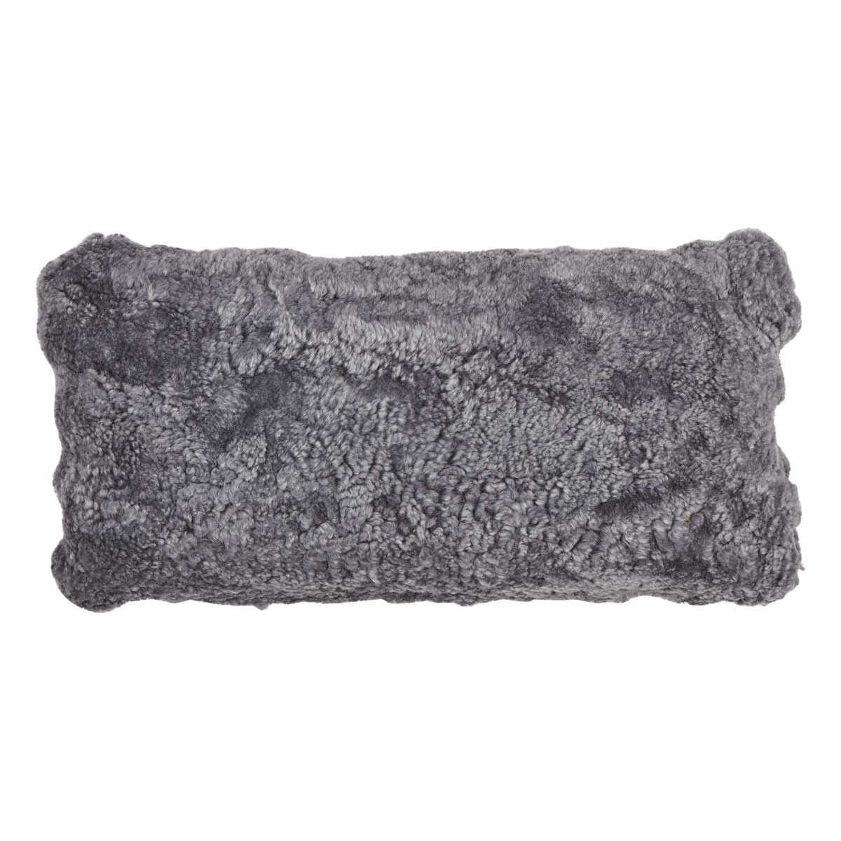Saueskinnpute | Korthåret | New Zealand | Dobbeltsidig | 30x60 cm Lys Grå