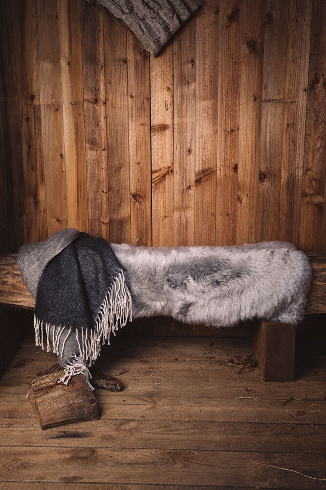 Saueskinn | Langhåret | New Zealand | 100x60 cm Lys Grå
