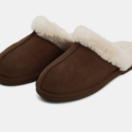Fluffy krøllete tøfler Sjokolade