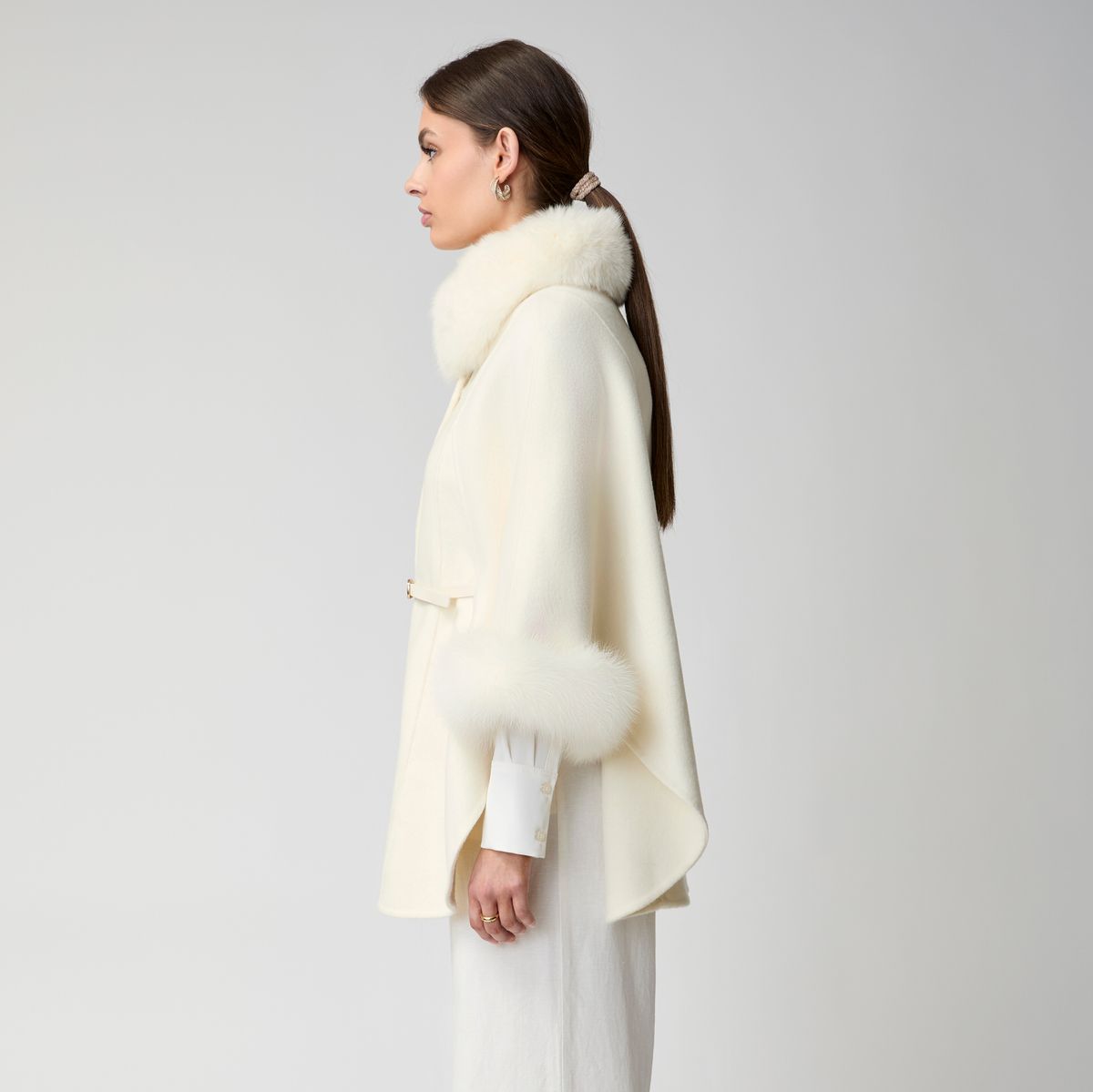 Lorraine Poncho Beige