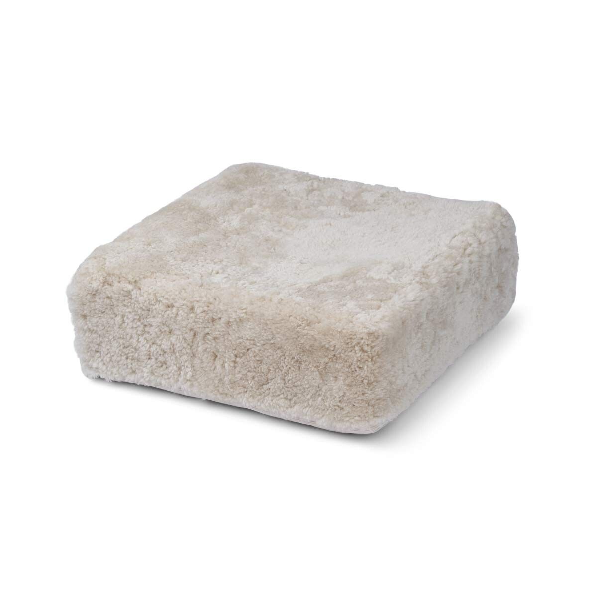 Puff | Korthåret | New Zealand | 40x40x13 cm