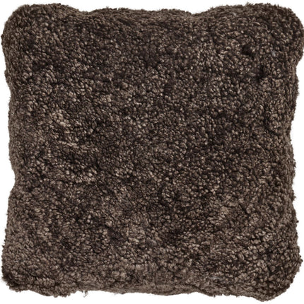 Saueskinnspute i kort ull - dobbeltsidig - 40x40 cm Cappuccino