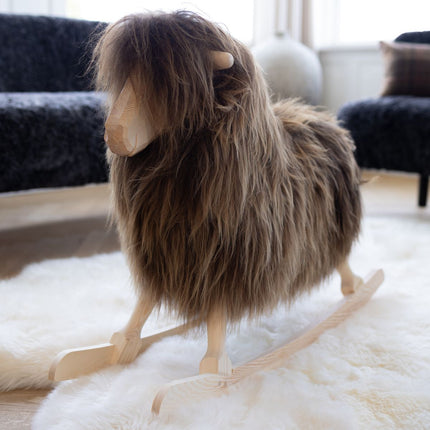 Gyngesau | Lang ull | L85xB25xH60 cm Natursvart